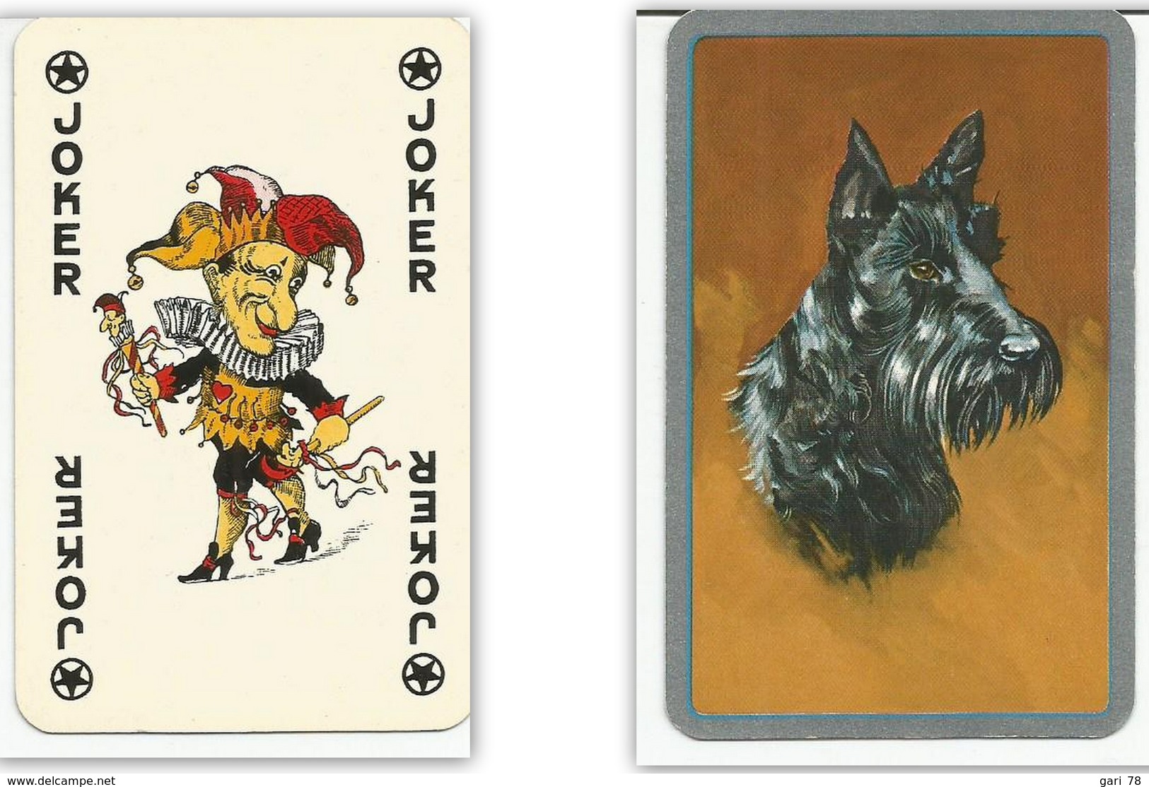 Carte à Jouer : JOKER D'un Côté Et Un Chien De L'autrevoiture Ancienne De L'autre - Cartes à Jouer Classiques