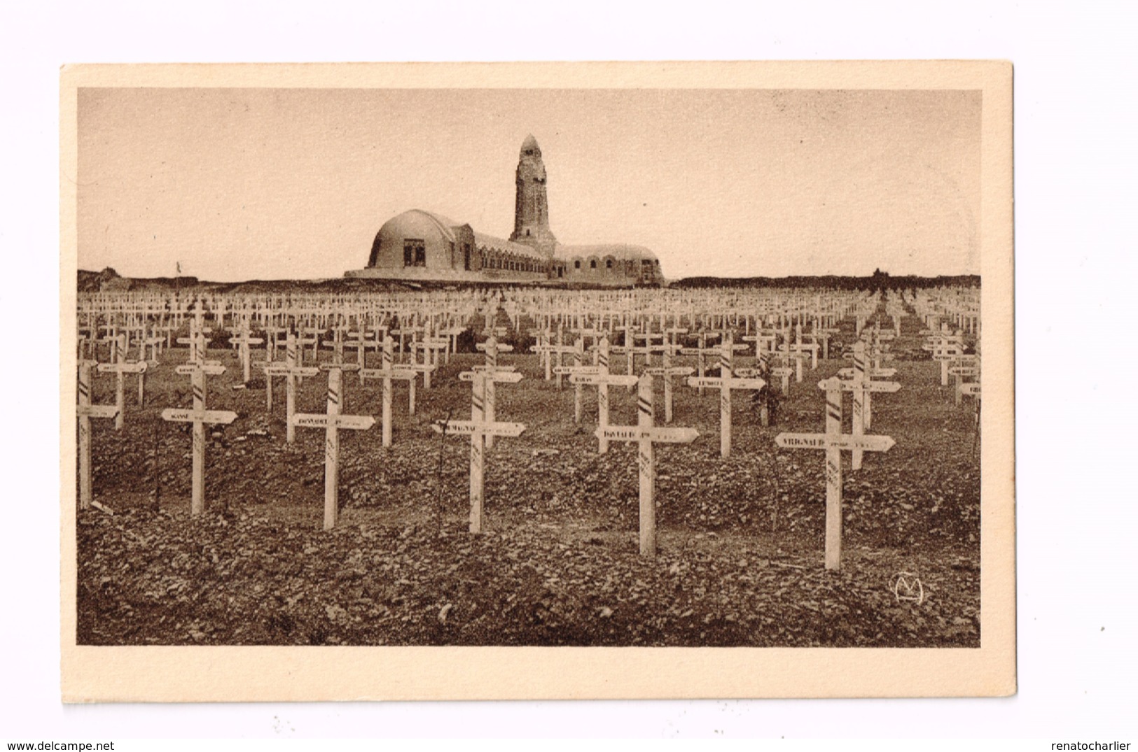 Cimetière National Et Ossuaire De Douaumont.1914-1918. Militaria. - Cimetières Militaires