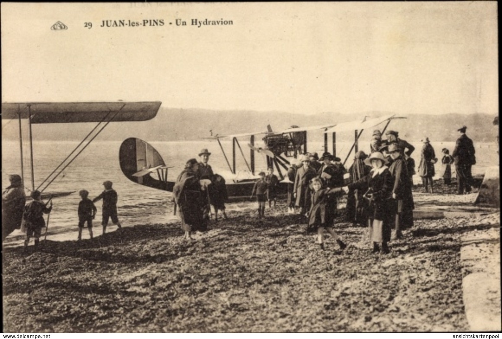 Cp Juan Les Pins Alpes Maritimes, Un Hydravion, Wasserflugzeuge - Autres & Non Classés