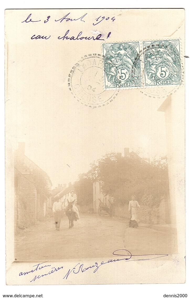 Supposé LADAPEYRE (23) - CARTE PHOTO - Vue D'une Rue - Obliteration Ladapeyre - Autres & Non Classés