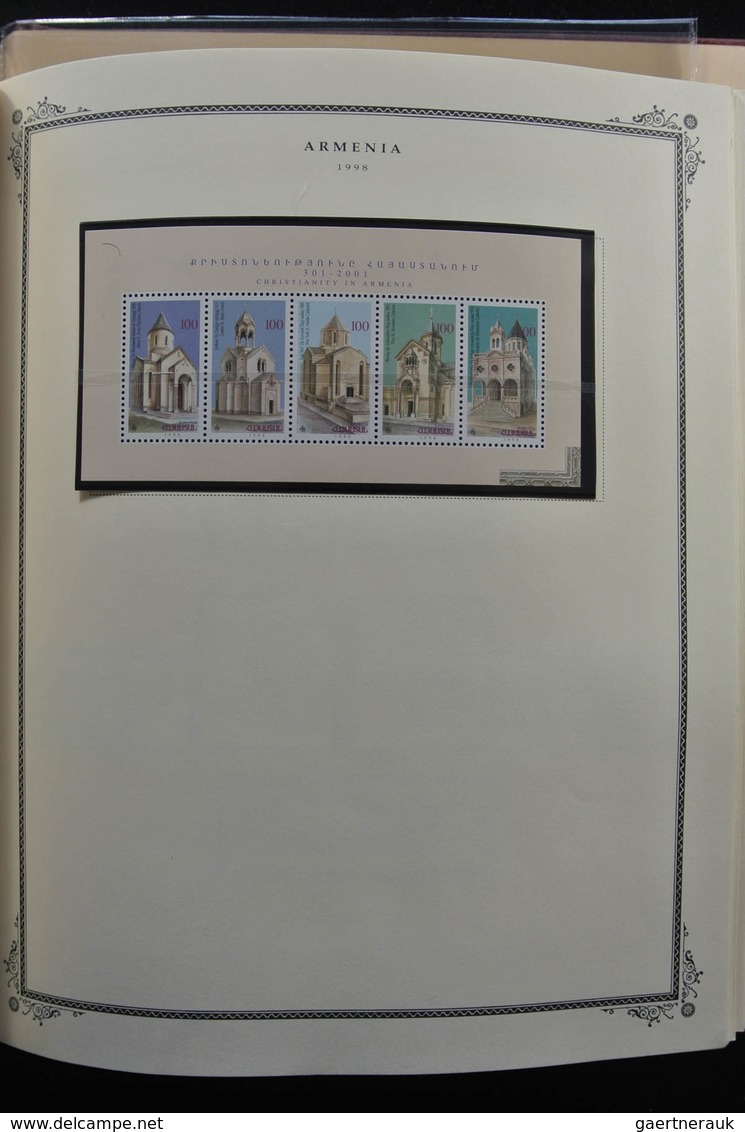 Armenien: 1919-2009: Well filled, mostly MNH collection Armenia 1919-2009 on Scott pages in springba