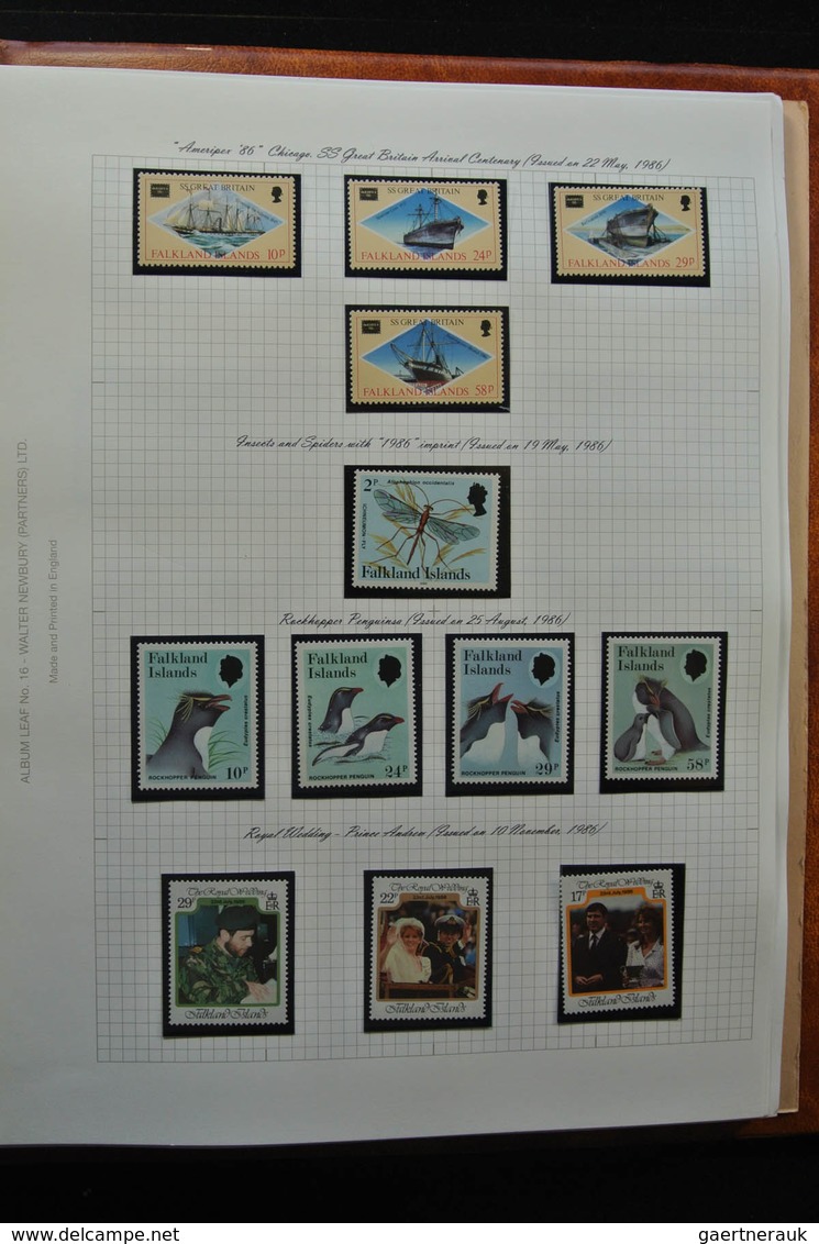 Falklandinseln: 1937-1998: Well filled, mostly MNH (till 1949 hinged) collection Falkland Islands 19