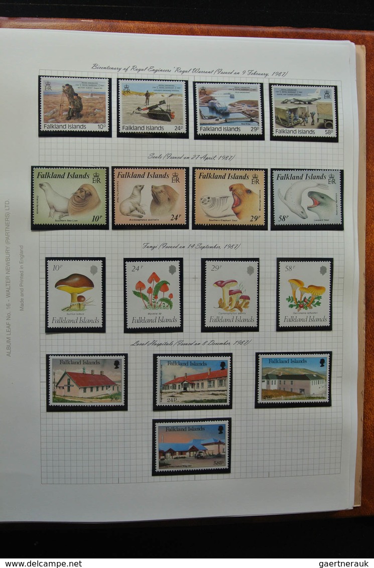 Falklandinseln: 1937-1998: Well filled, mostly MNH (till 1949 hinged) collection Falkland Islands 19