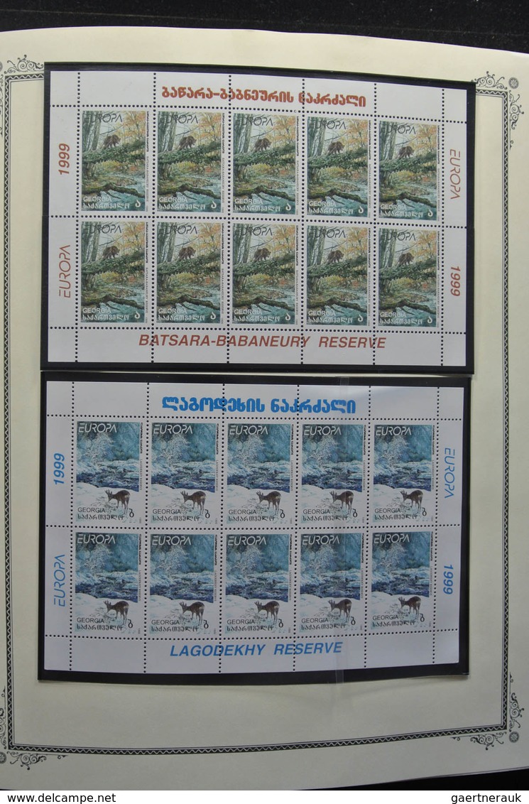 Georgien: 1919-2009: Very extensive, MNH collection Georgia 1919-2009 in Scott album, in which unusu