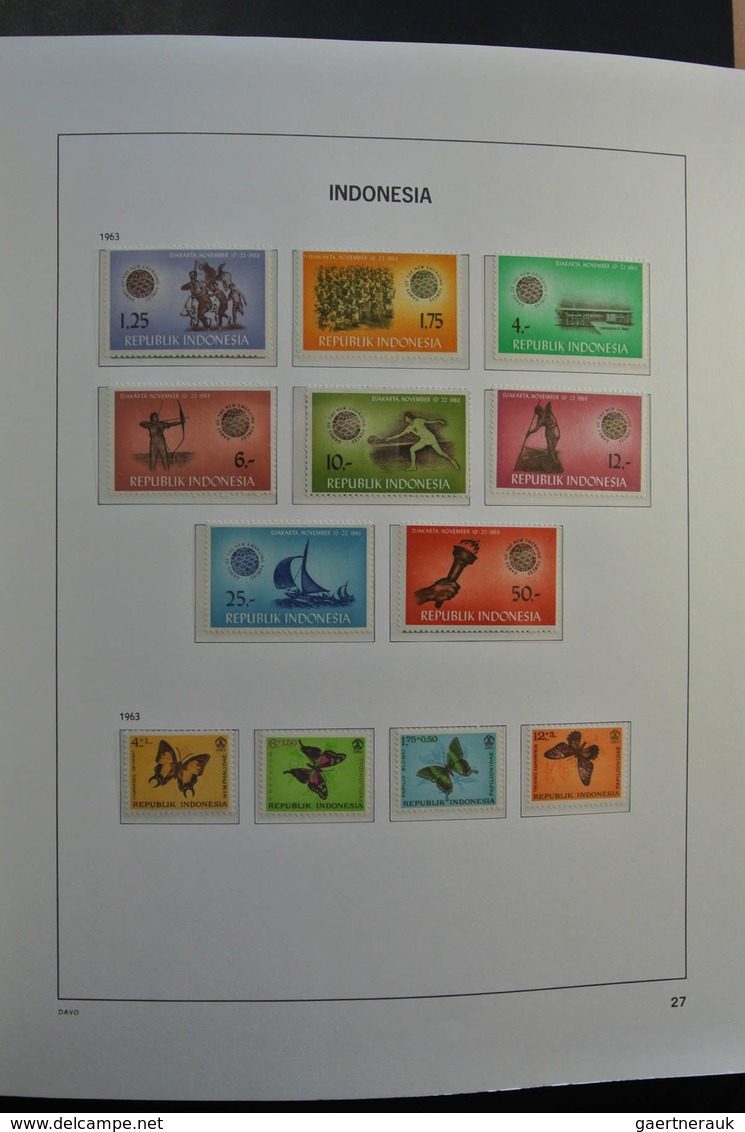 Indonesien: 1949-2010: As good as complete, almost only MNH collection Indonesia 1949-2010 in 4 Davo