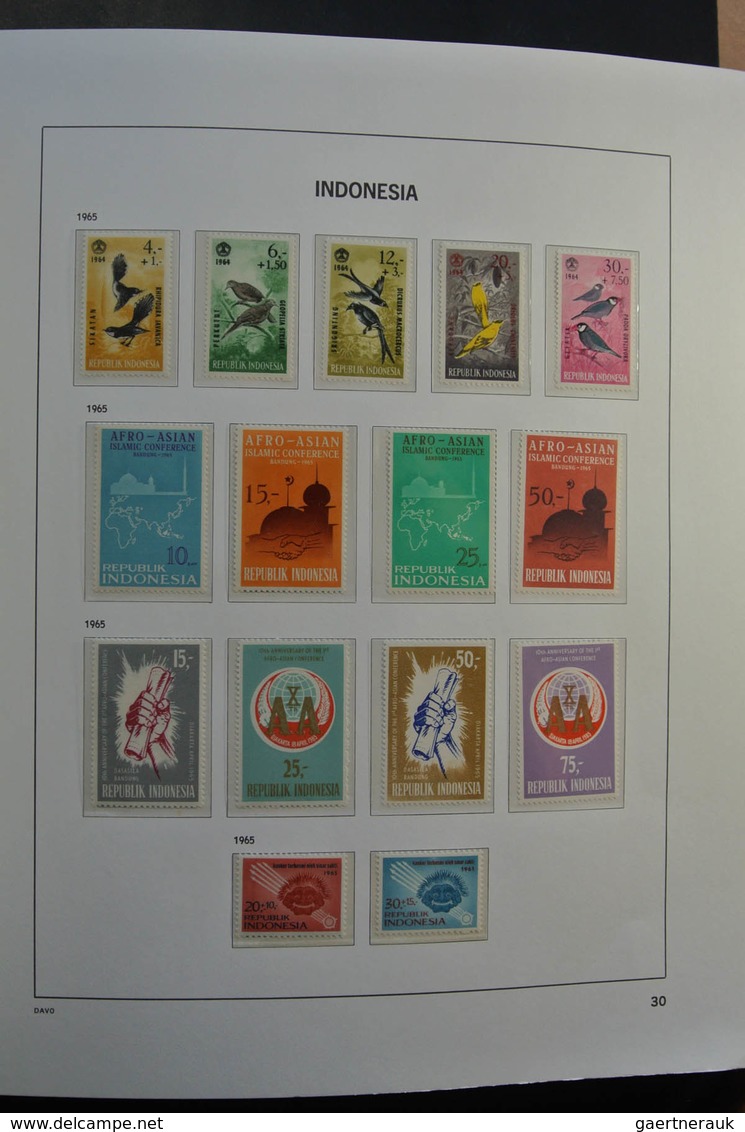 Indonesien: 1949-2010: As good as complete, almost only MNH collection Indonesia 1949-2010 in 4 Davo