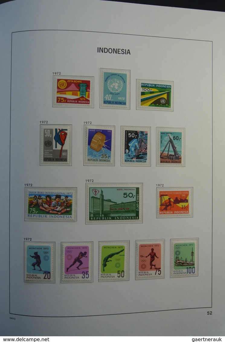 Indonesien: 1949-2010: As good as complete, almost only MNH collection Indonesia 1949-2010 in 4 Davo