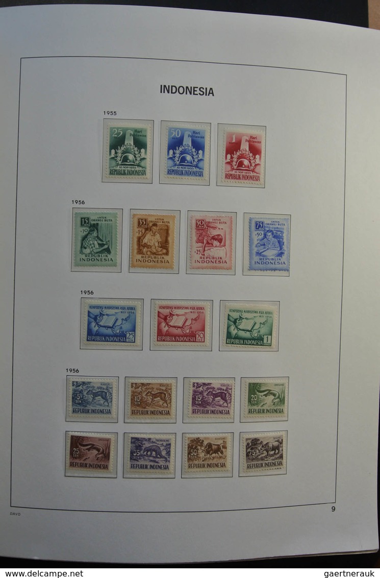 Indonesien: 1949-2010: As good as complete, almost only MNH collection Indonesia 1949-2010 in 4 Davo