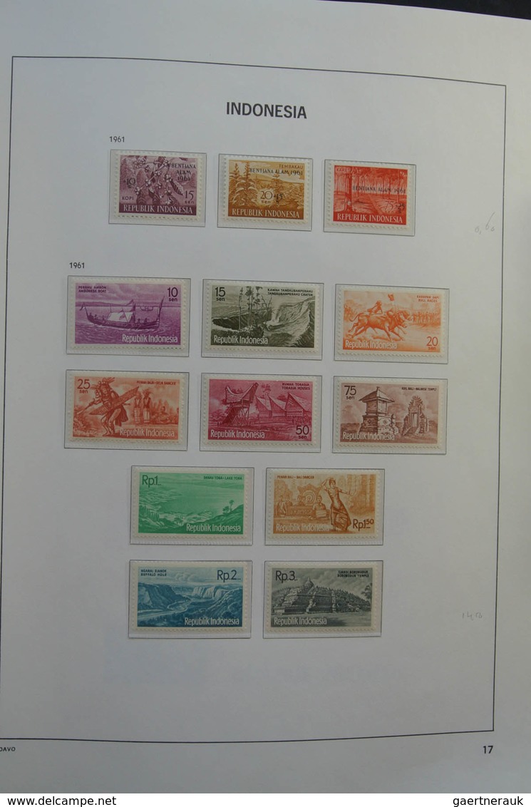 Indonesien: 1949-2012: As good as complete, almost only MNH collection Indonesia 1949-2012 in Davo c