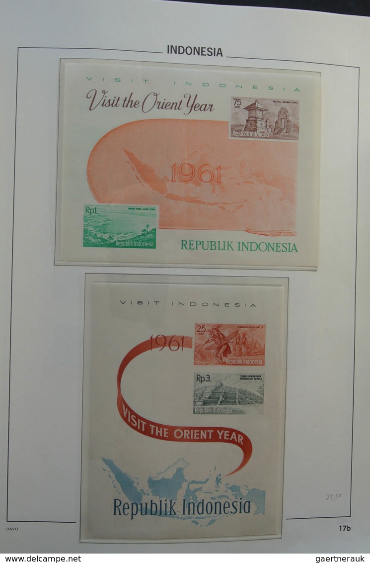 Indonesien: 1949-2012: As good as complete, almost only MNH collection Indonesia 1949-2012 in Davo c