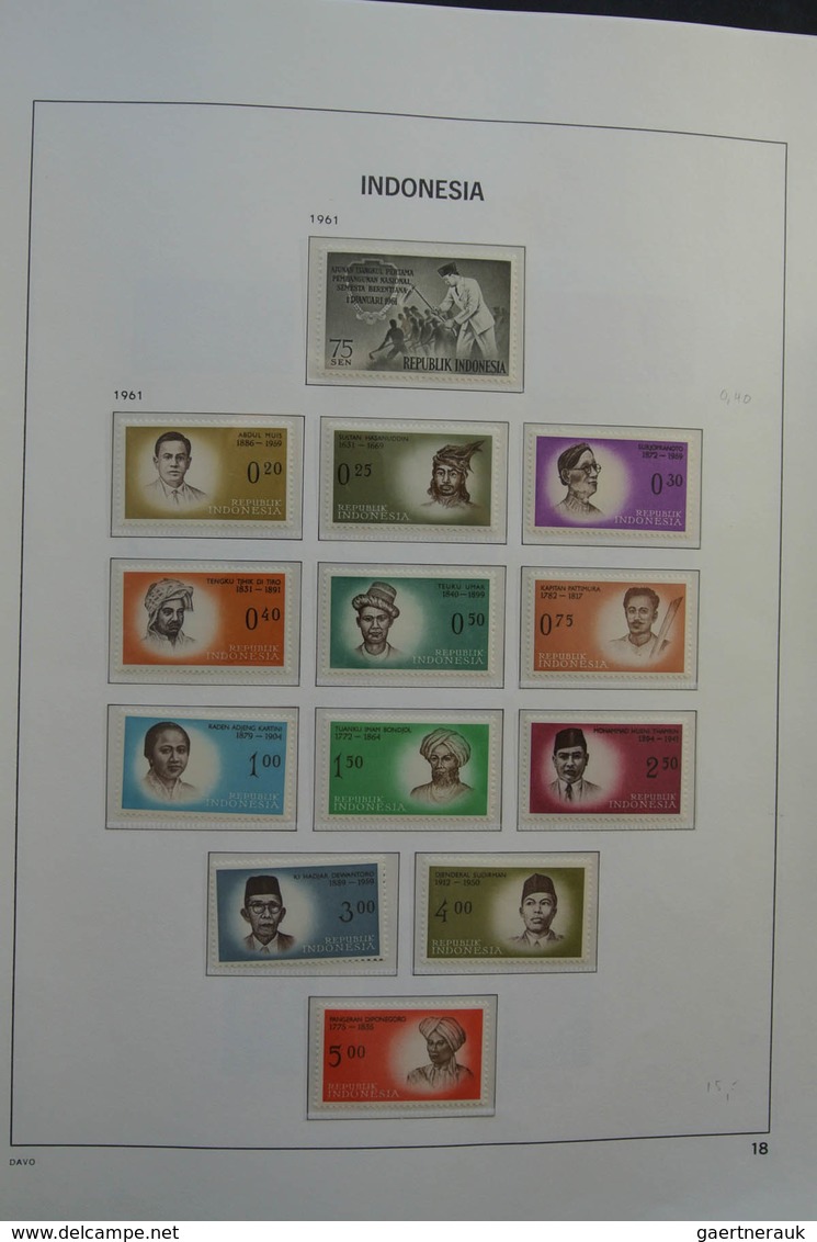 Indonesien: 1949-2012: As good as complete, almost only MNH collection Indonesia 1949-2012 in Davo c