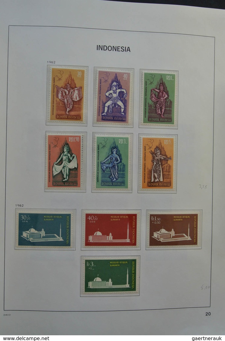 Indonesien: 1949-2012: As good as complete, almost only MNH collection Indonesia 1949-2012 in Davo c