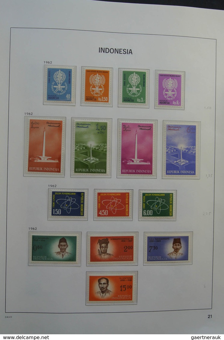 Indonesien: 1949-2012: As good as complete, almost only MNH collection Indonesia 1949-2012 in Davo c