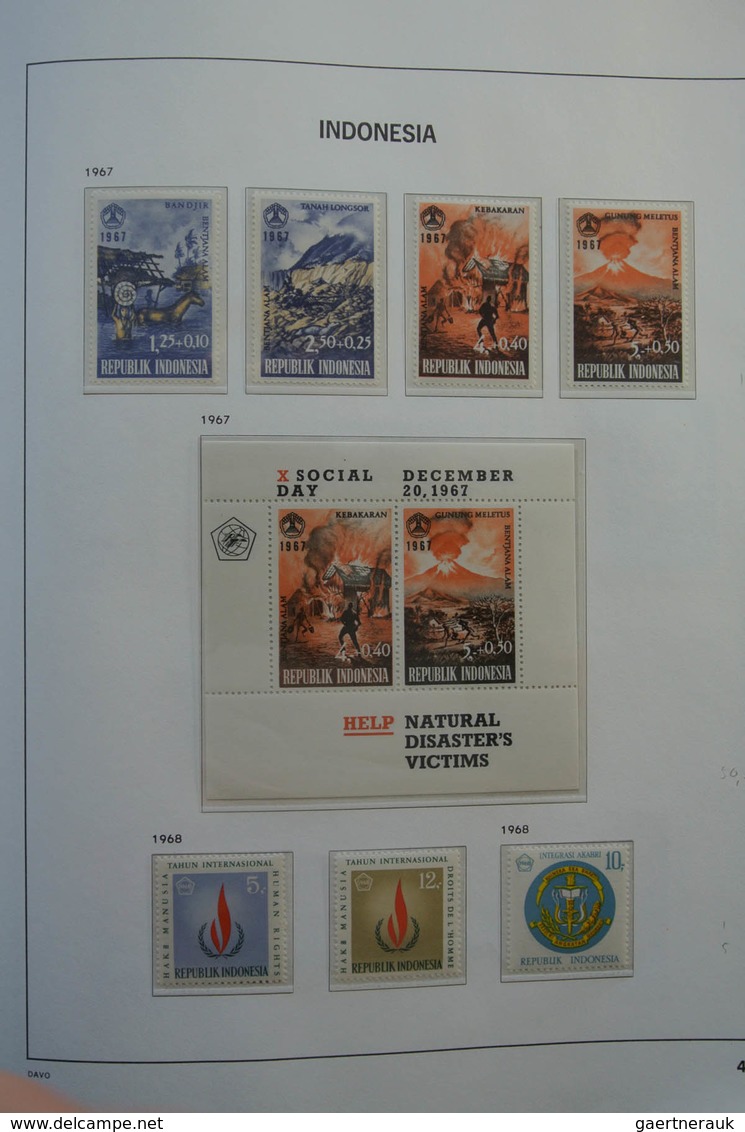 Indonesien: 1949-2012: As good as complete, almost only MNH collection Indonesia 1949-2012 in Davo c