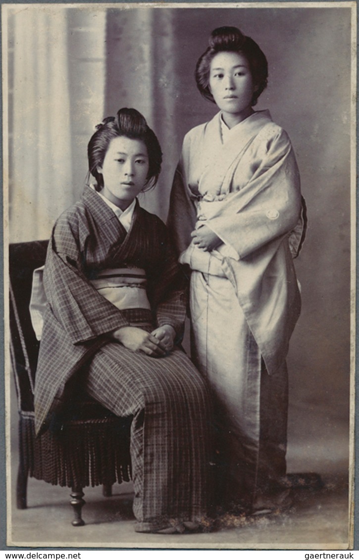 Japan - Besonderheiten: Japan, 1895/1965, ca. 770 photographs, majority small size, inc. family, sch