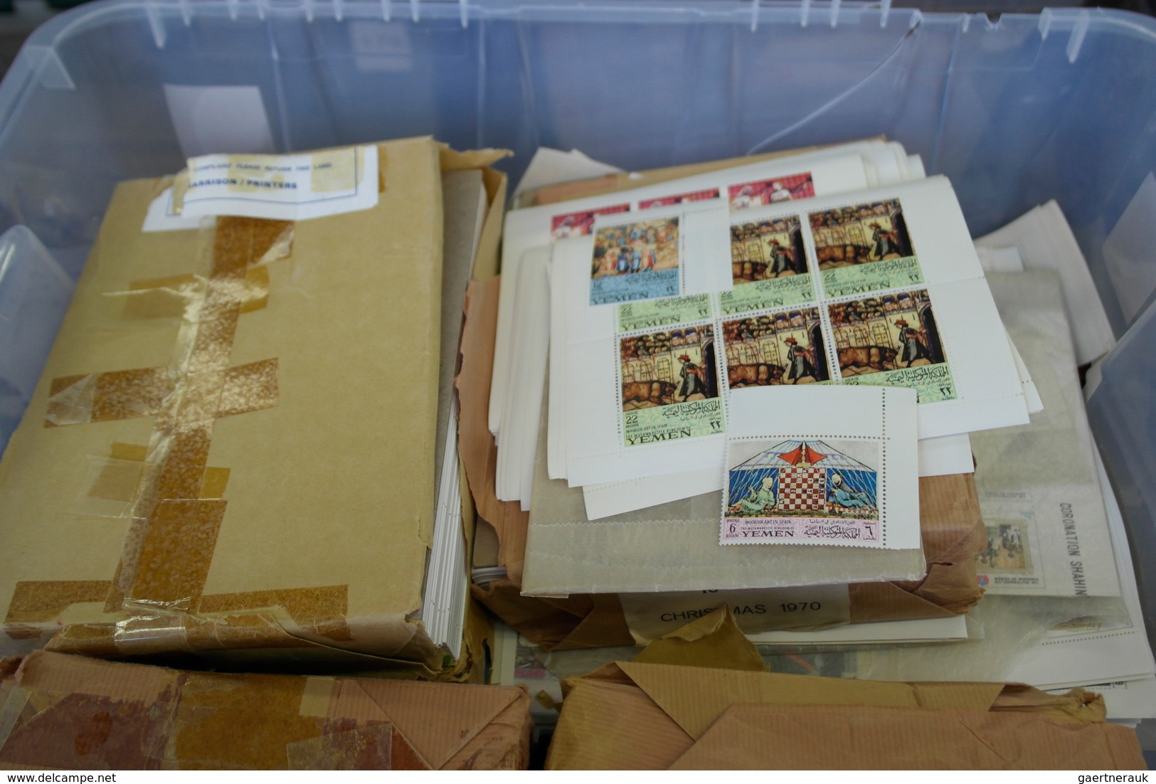 Jemen - Königreich: 1960s, and Ajman, Mahra etc. Phenomenal lot consisting of 245 boxes containing i