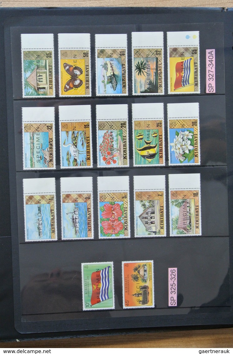 Kiribati (Gilbert-Inseln): 1979-2008. Apparently Complete, MNH Collection Kiribati 1979-2008 In 2 Al - Kiribati (1979-...)