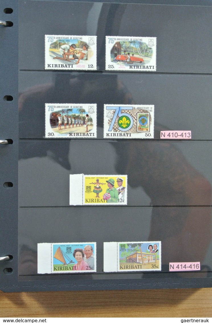 Kiribati (Gilbert-Inseln): 1979-2008. Apparently complete, MNH collection Kiribati 1979-2008 in 2 al