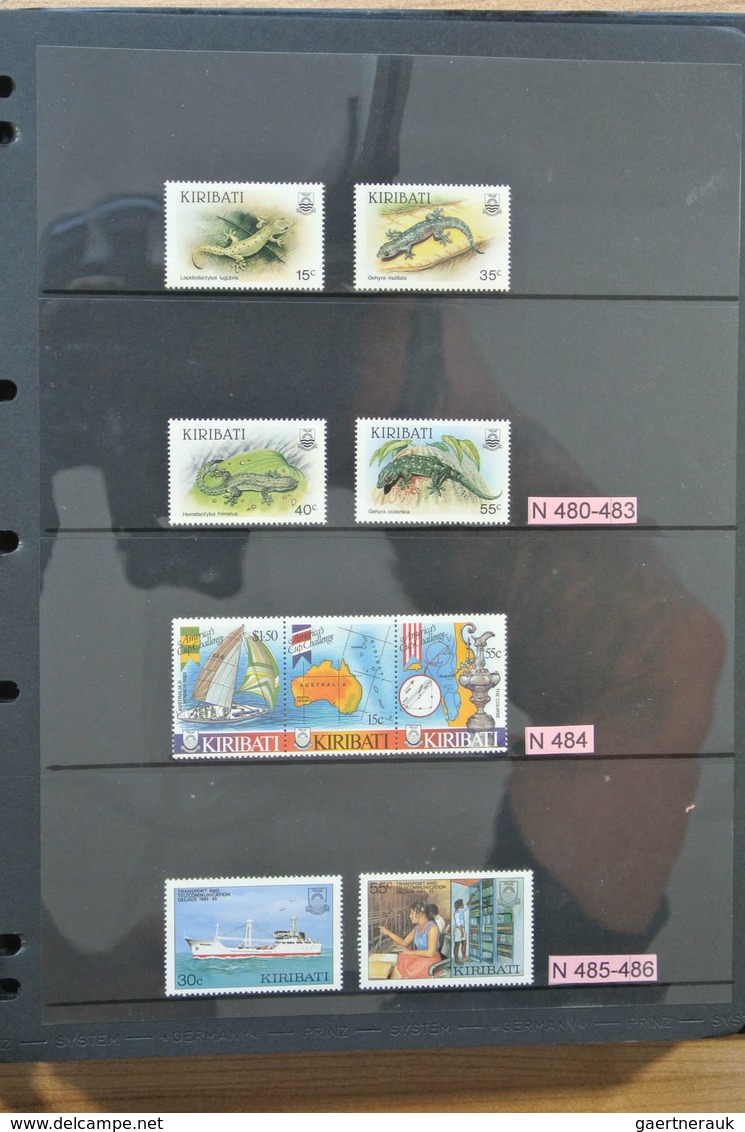 Kiribati (Gilbert-Inseln): 1979-2008. Apparently complete, MNH collection Kiribati 1979-2008 in 2 al