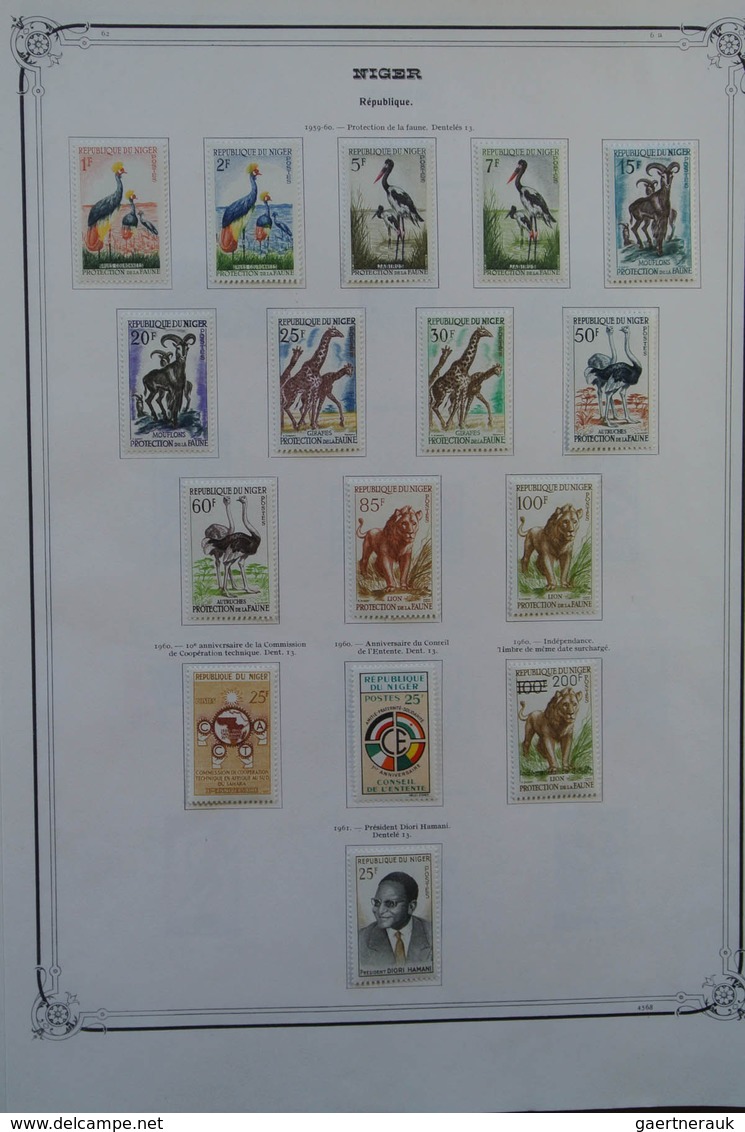 Niger: 1921-1974. Almost complete (without souvenir sheets), mint hinged collection Niger 1921-1974