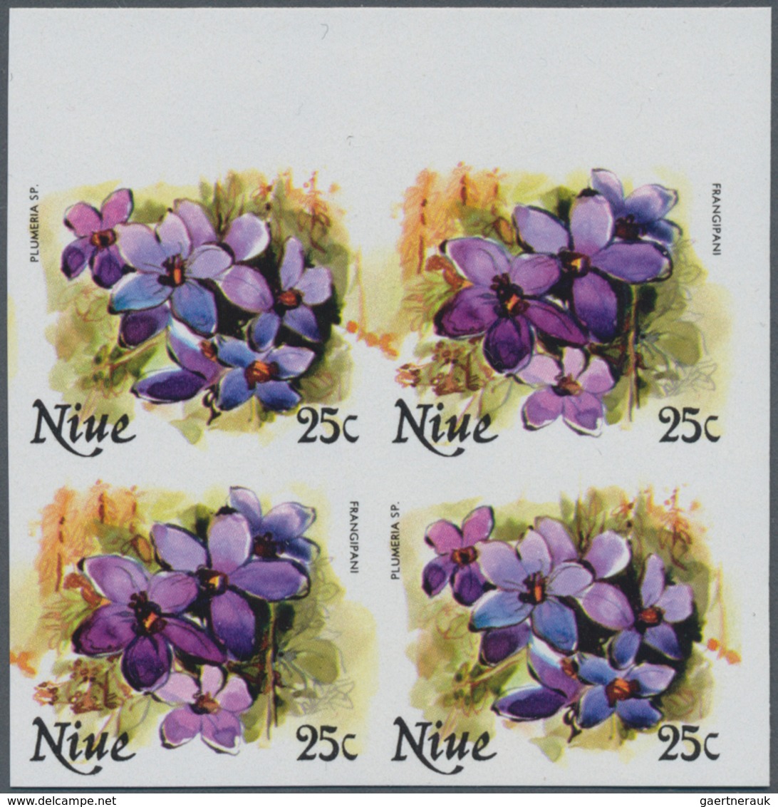 Niue: 1978/1986 (ca.), Accumulation With Approx. 850 IMPERFORATE Stamps And 40 Imperf. Miniature She - Niue