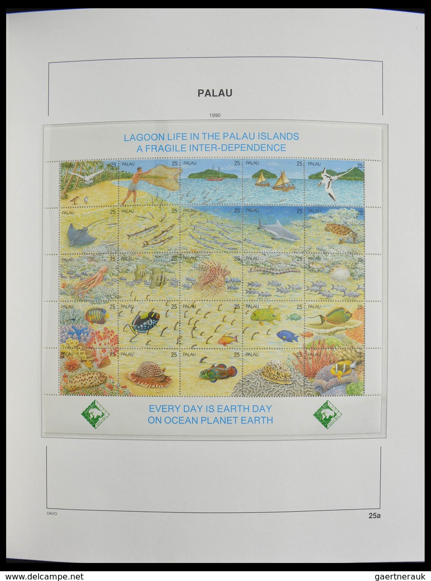 Palau: 1983-1999: MNH, apparently complete collection Palau 1983-1999 in Davo luxe album and stockbo