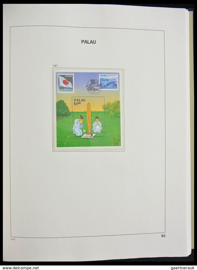 Palau: 1983-1999: MNH, apparently complete collection Palau 1983-1999 in Davo luxe album and stockbo