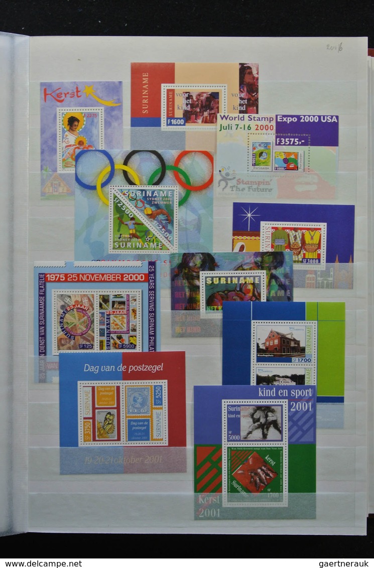 Surinam: 1988-2012: As good as complete, MNH collection Republic of Surinam 1988-2012 in stockbook.