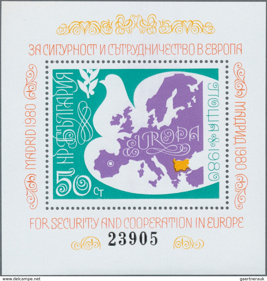 Alle Welt: 1940/1992 (ca.), Accumulation On Stockcards In Box With Complete Sets Some In Blocks And - Sammlungen (ohne Album)