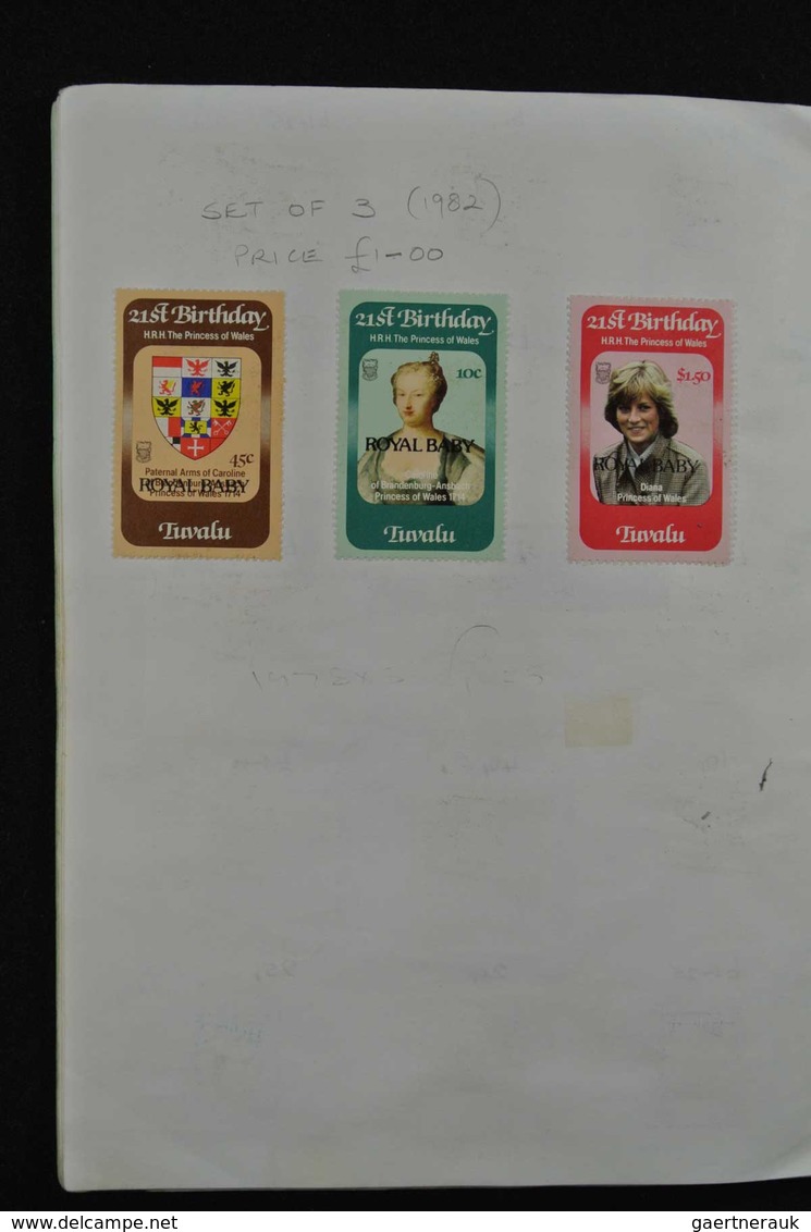 Britische Kolonien: Big box with approval booklets with MNH, mint hinged and used material of Britis