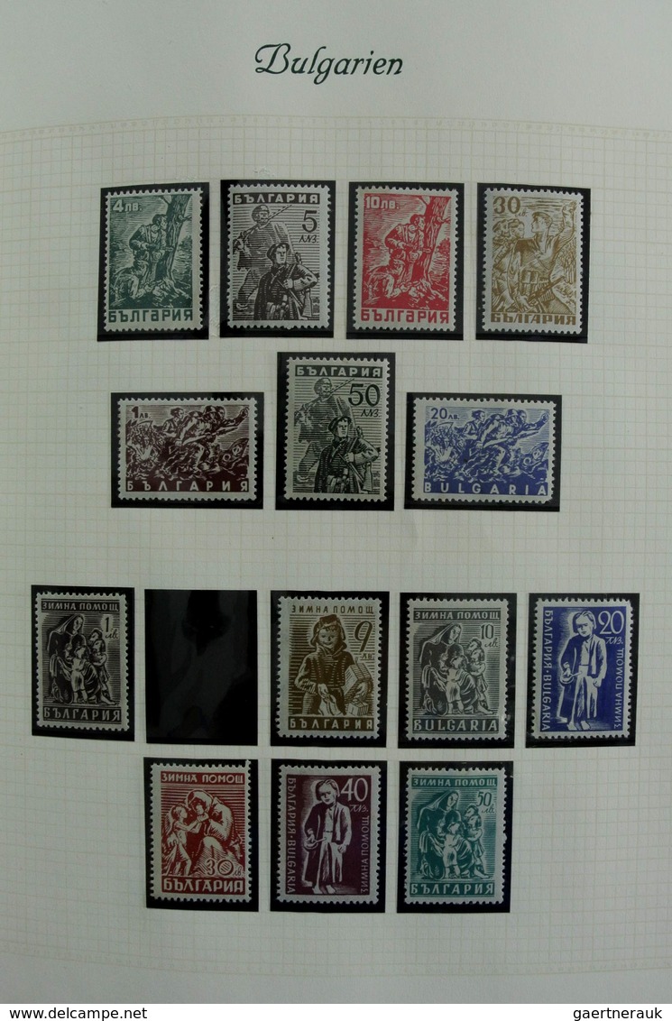 Bulgarien: 1879-1959: Very well filled, mostly MNH and mint hinged collection Bulgaria 1879-1959 in