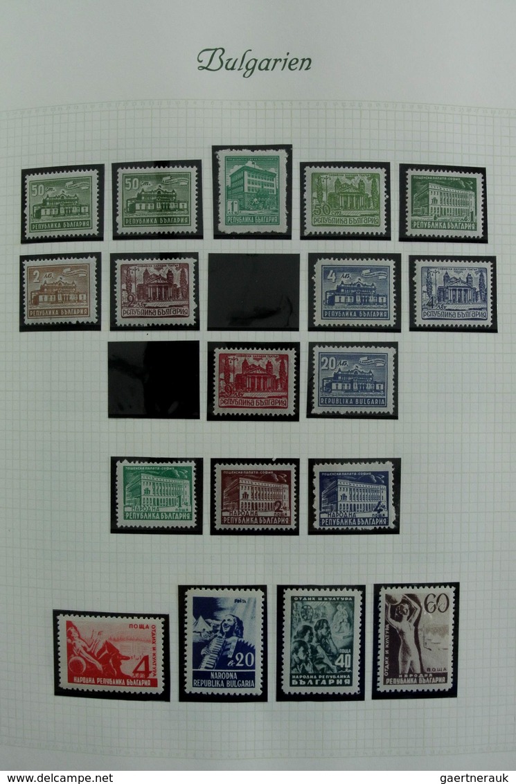 Bulgarien: 1879-1959: Very well filled, mostly MNH and mint hinged collection Bulgaria 1879-1959 in