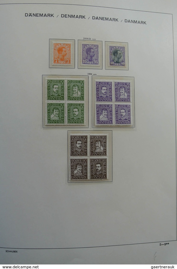 Dänemark: 1851-1984: Beautiful, first used, later mint hinged and MNH, somewhat specialised (perfs)