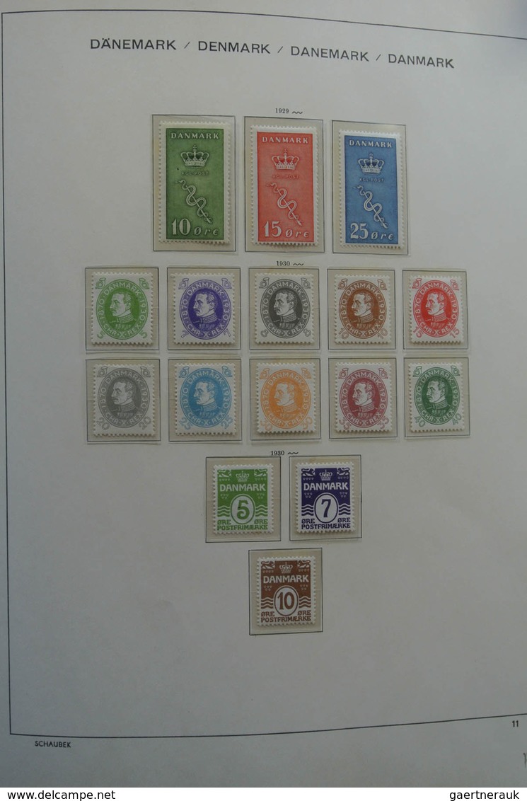 Dänemark: 1851-1984: Beautiful, first used, later mint hinged and MNH, somewhat specialised (perfs)