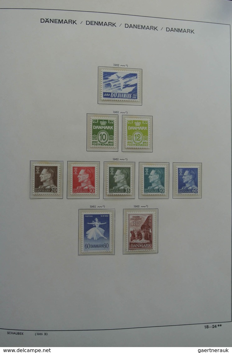 Dänemark: 1851-1984: Beautiful, first used, later mint hinged and MNH, somewhat specialised (perfs)