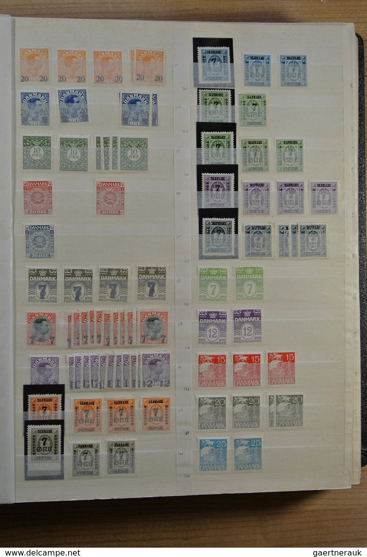 Dänemark: 1855-1979: Nice MNH and mint hinged stock Denmark 1855-1979 in fat stockbook. Lot contains