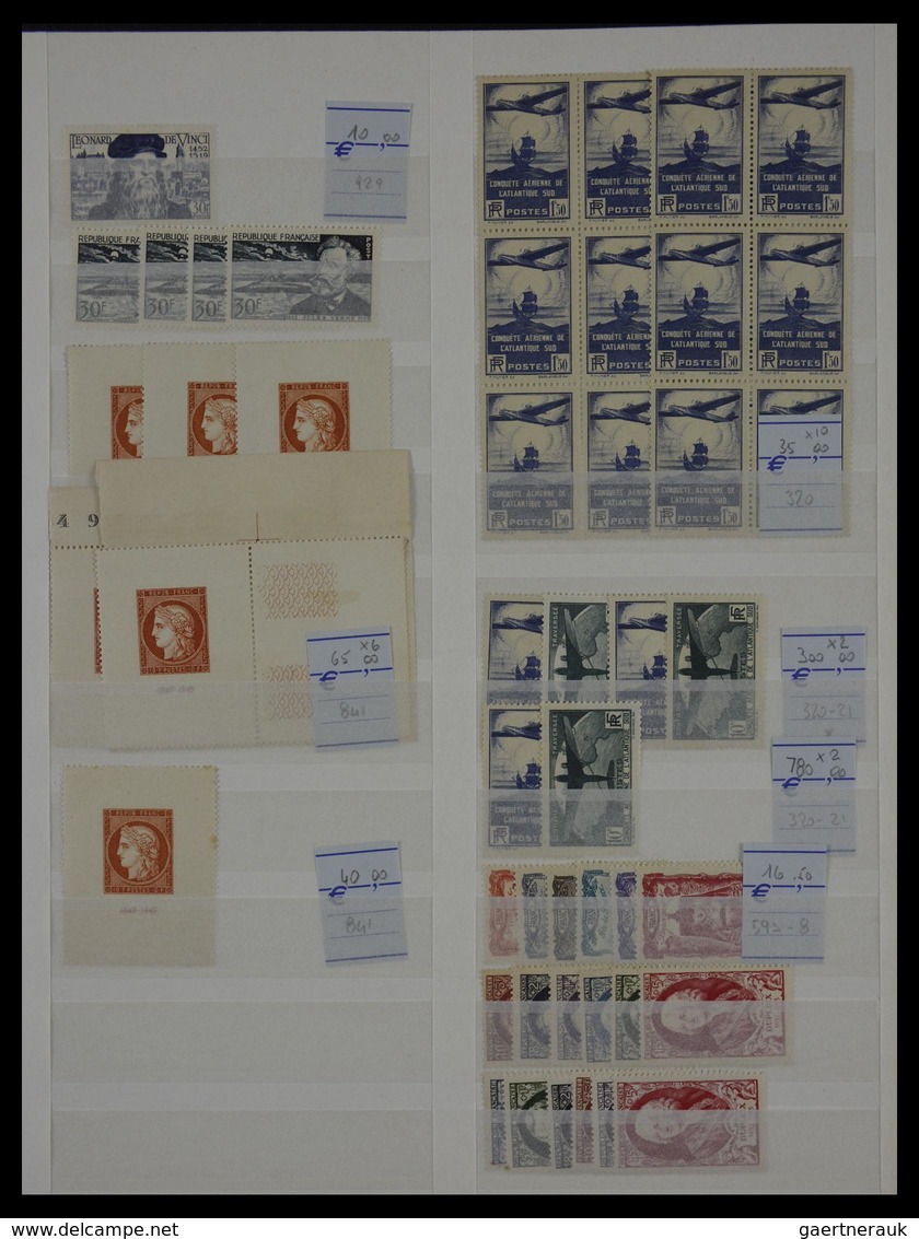 Frankreich: 1849-1960: Fantastis, Mostly MNH And Mint Hinged Dealer Stock France 1849-1960 In Fat St - Sammlungen