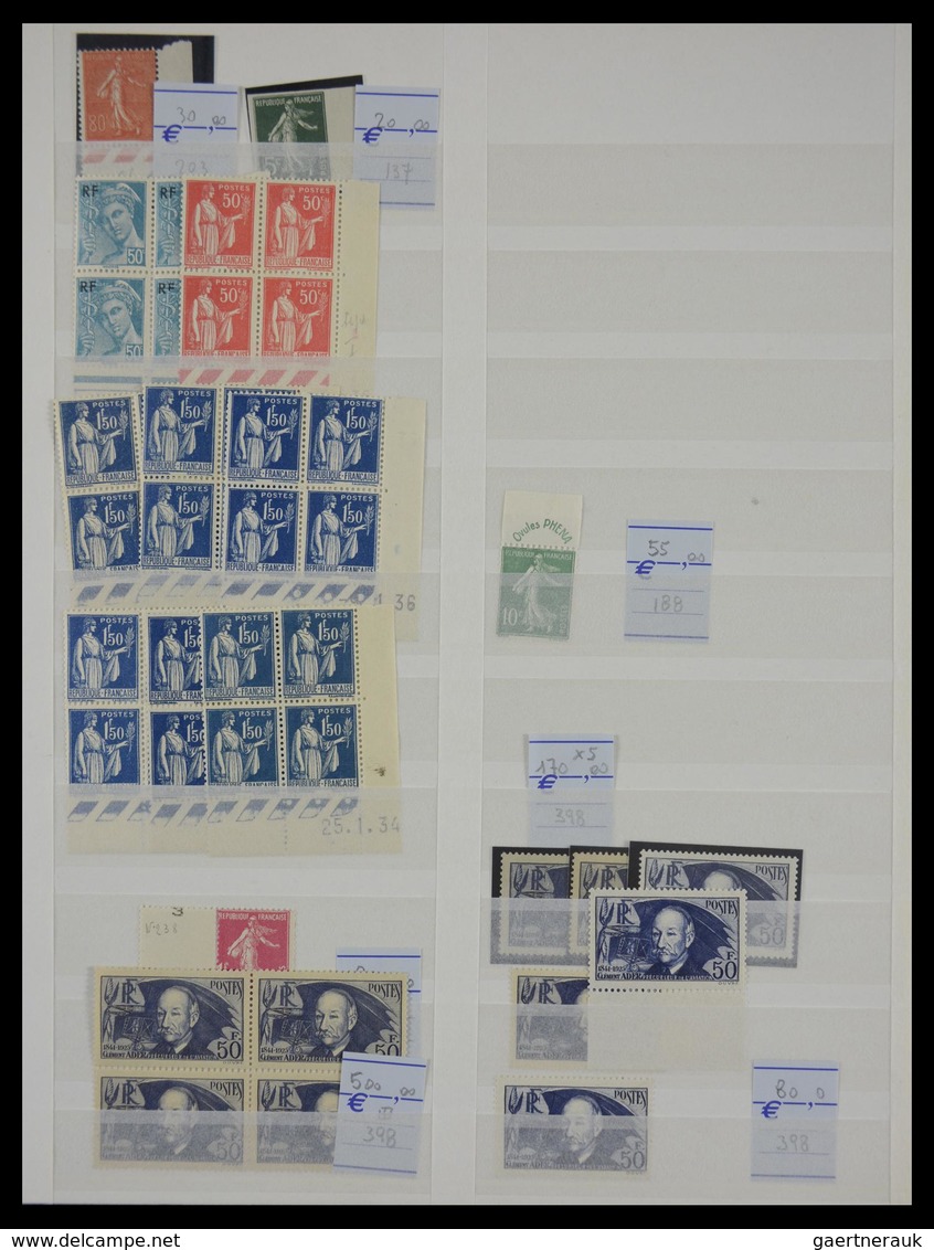 Frankreich: 1849-1960: Fantastis, mostly MNH and mint hinged dealer stock France 1849-1960 in fat st