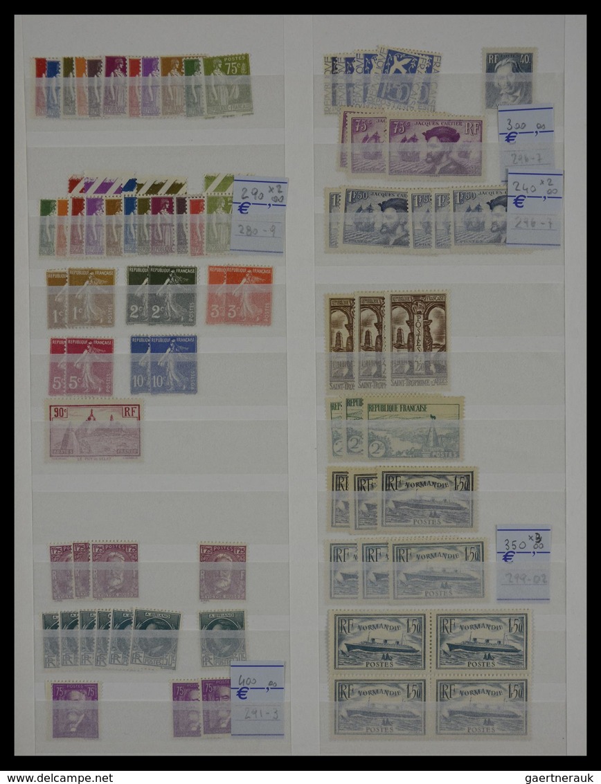 Frankreich: 1849-1960: Fantastis, mostly MNH and mint hinged dealer stock France 1849-1960 in fat st