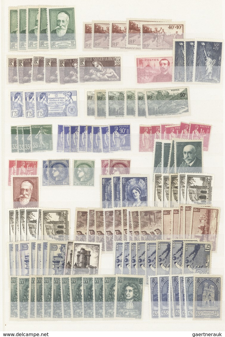 Frankreich: 1900/1955 (ca.), Comprehensive Mint Accumulation On Stockpages, Well Filled With Plenty - Collections