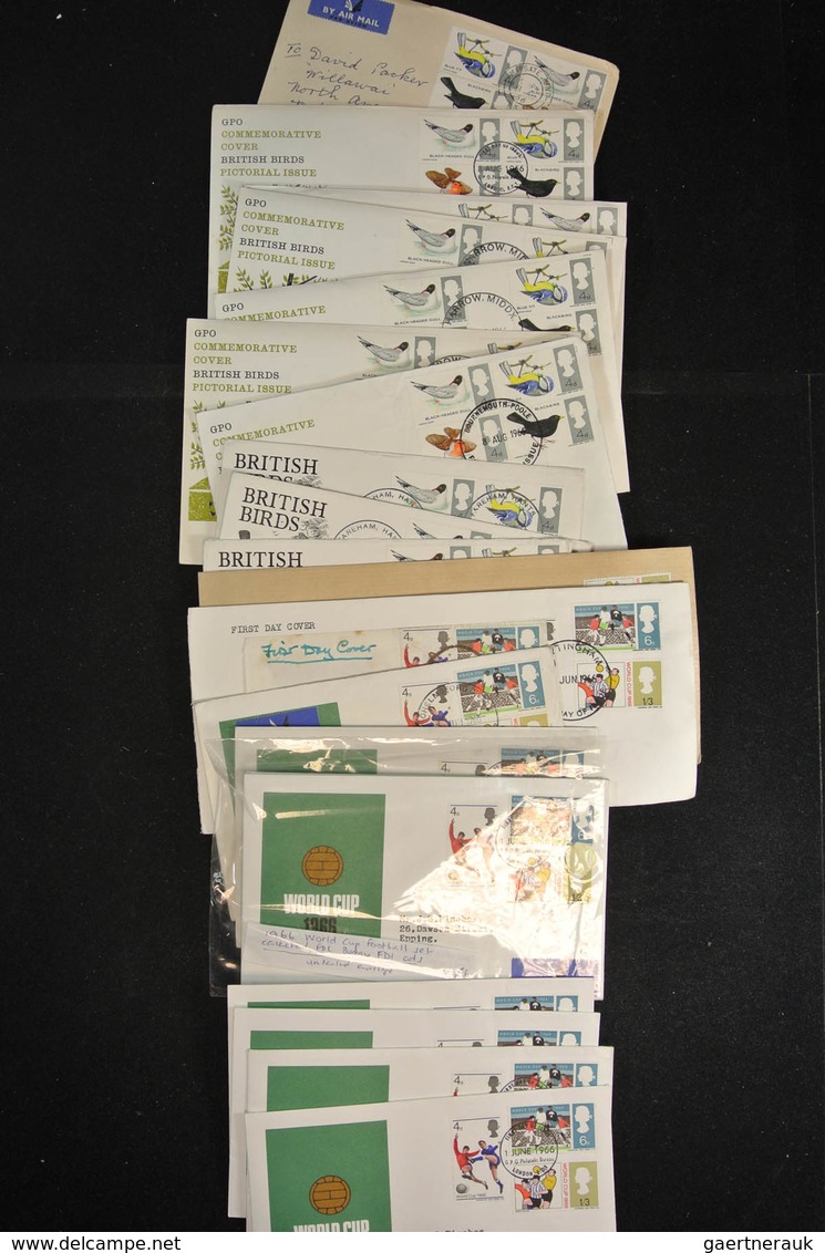 Großbritannien: 1946-1992: Massive stock of thousands of first day covers,(more than 3000!) incl. di