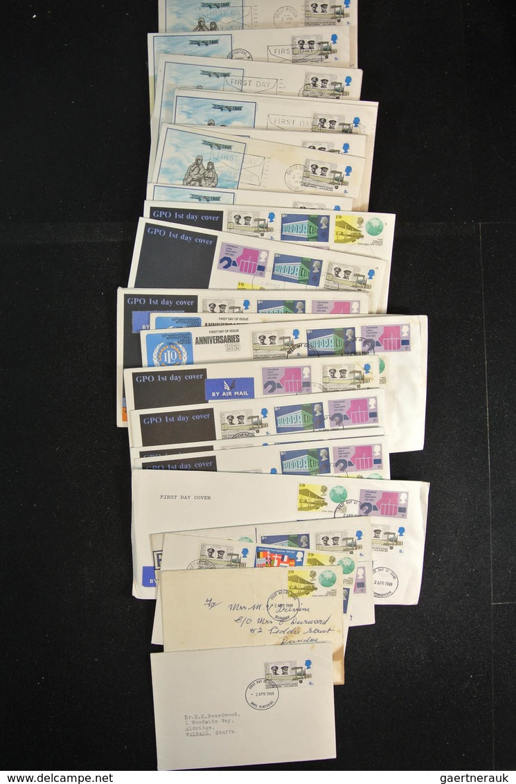 Großbritannien: 1946-1992: Massive stock of thousands of first day covers,(more than 3000!) incl. di