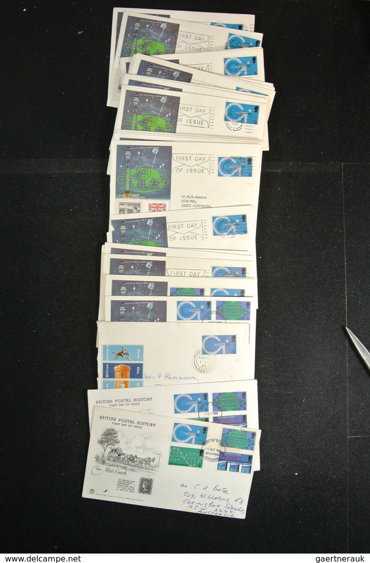 Großbritannien: 1946-1992: Massive stock of thousands of first day covers,(more than 3000!) incl. di