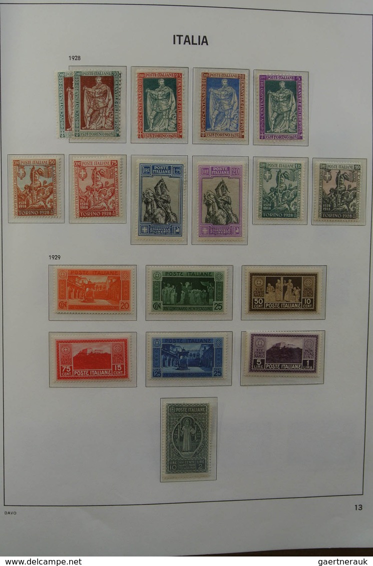 Italien: 1861-1975. MNH, Mint Hinged And Used Collection Italy 1861-1975 In 2 Davo Cristal Albums An - Sammlungen