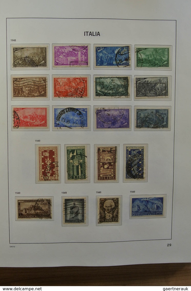 Italien: 1861-1975. MNH, mint hinged and used collection Italy 1861-1975 in 2 Davo cristal albums an