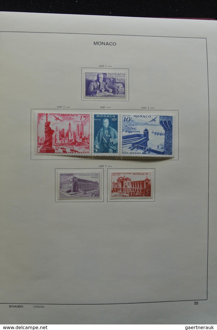 Monaco: 1885-1974: With the exception of only a few stamps complete, mint hinged collection Monaco 1