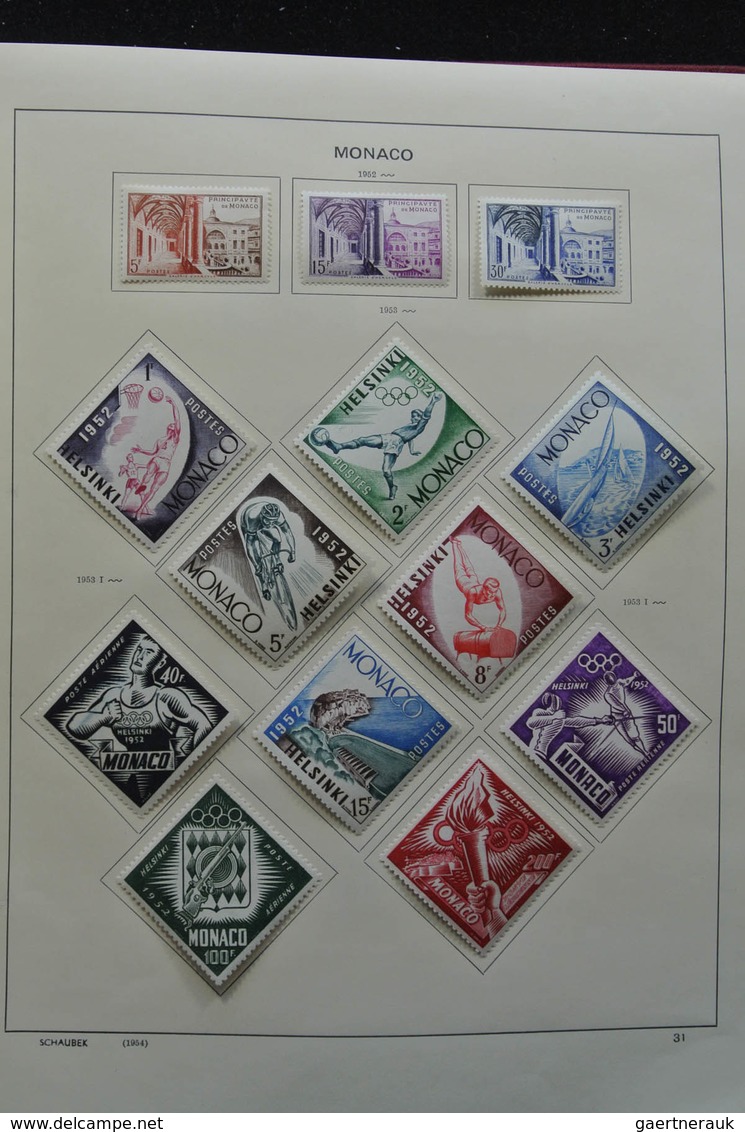 Monaco: 1885-1974: With the exception of only a few stamps complete, mint hinged collection Monaco 1