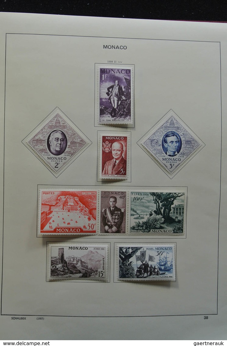 Monaco: 1885-1974: With the exception of only a few stamps complete, mint hinged collection Monaco 1