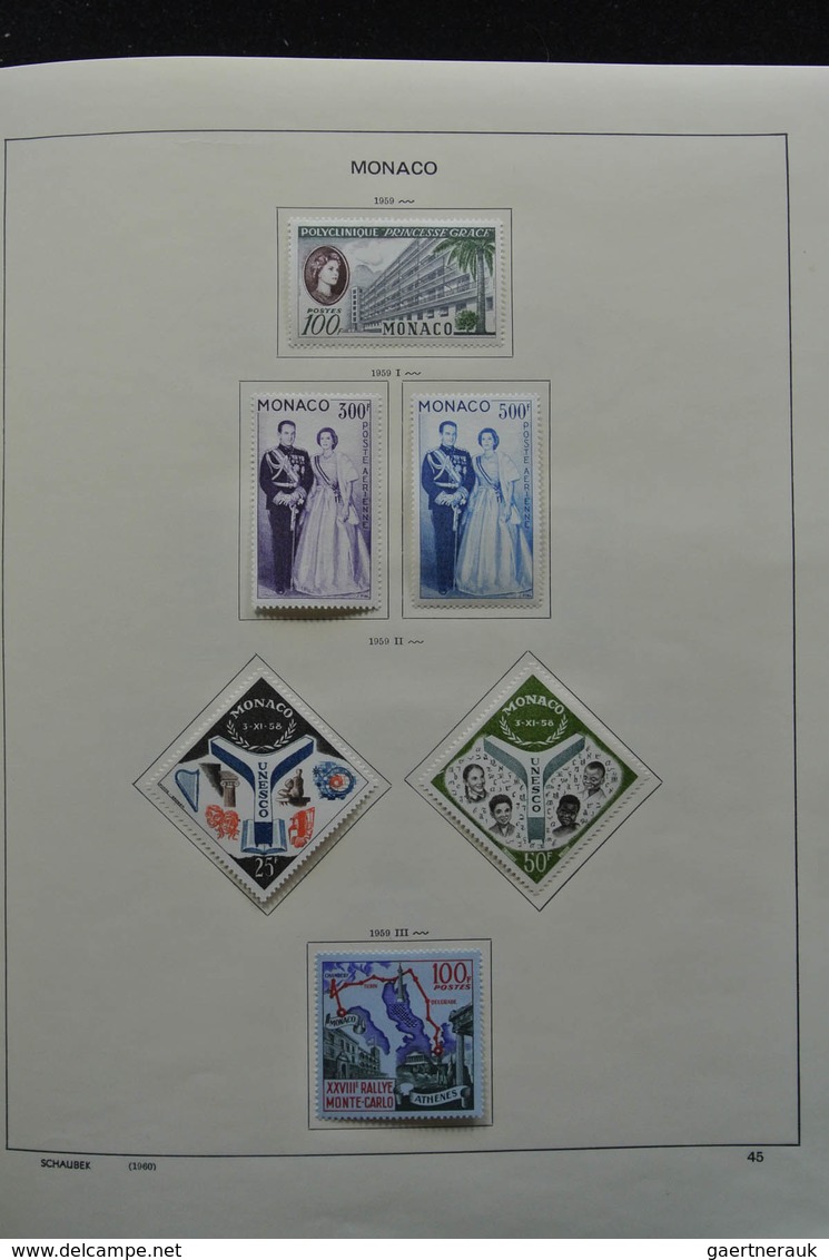 Monaco: 1885-1974: With the exception of only a few stamps complete, mint hinged collection Monaco 1