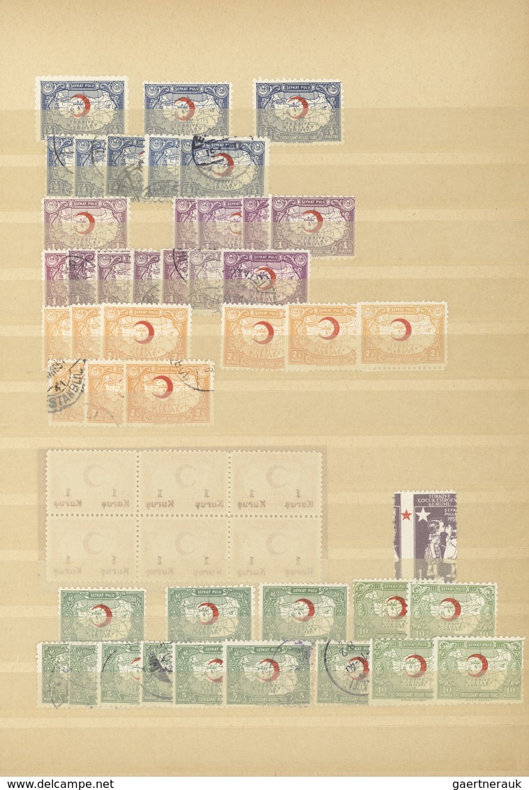 Türkei - Zwangszuschlagsmarken Für Den Roten Halbmond: 1916/58, Comprehensive Collection/accumulatio - Charity Stamps